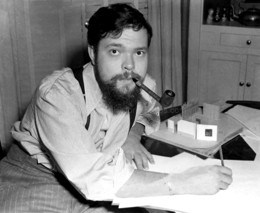 O Welles 402.jpg